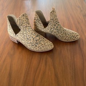 COCONUTS by Matisse Leopard Print Suede Ankle Boots